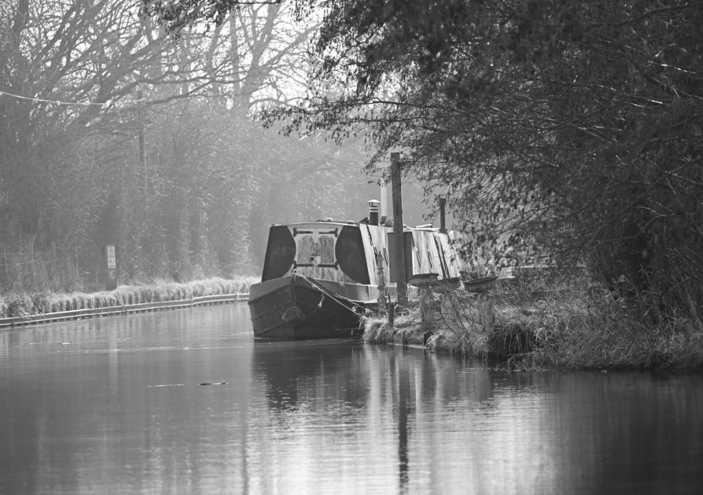 Narrowboat on the Coventry Canal in Atherstone